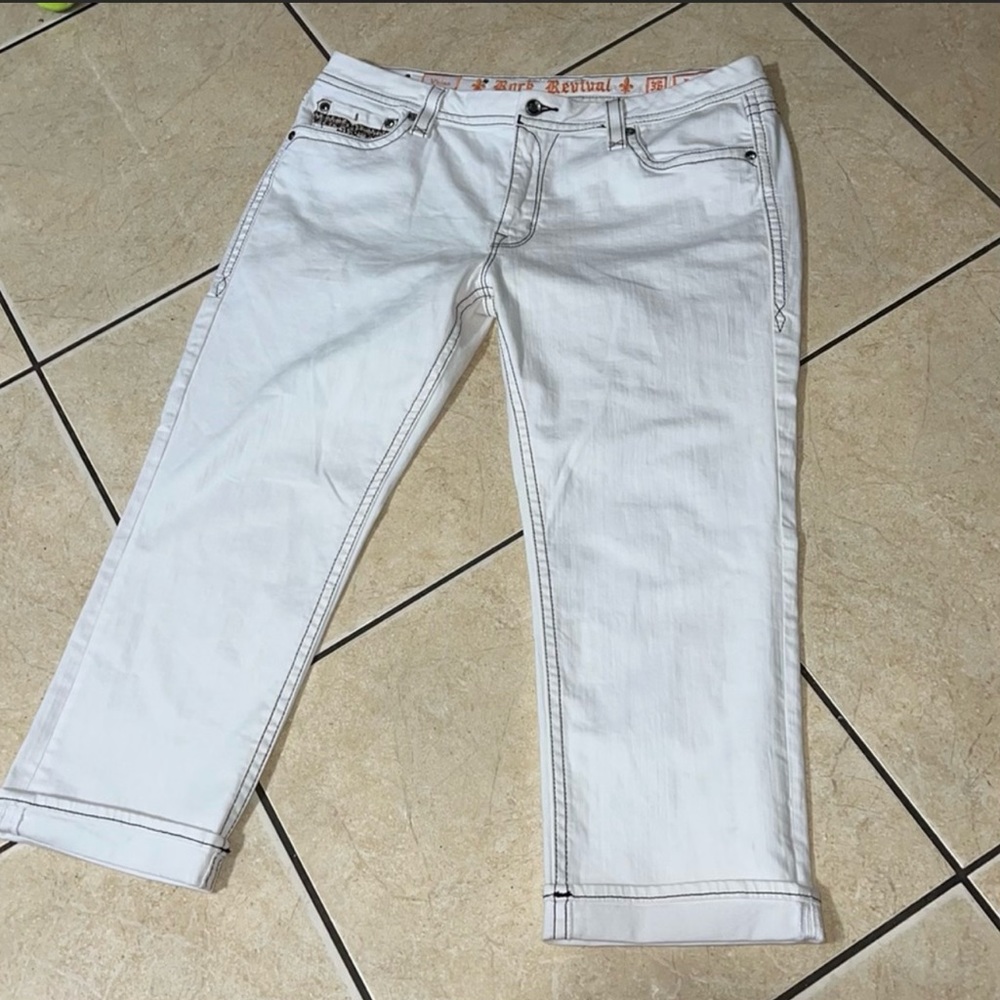Rock Revival Vivian Easy Crop Jean's. Size 36